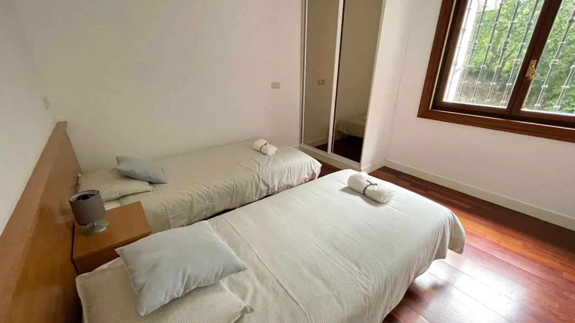 La Hondonada. Villa Somo Nyaraló